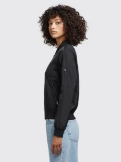 Khujo Tussenjassen Tussenjas Stence2 Dames Zwart -Khujo Winkel 03005ba34d796086b929c79bc19ac7dd