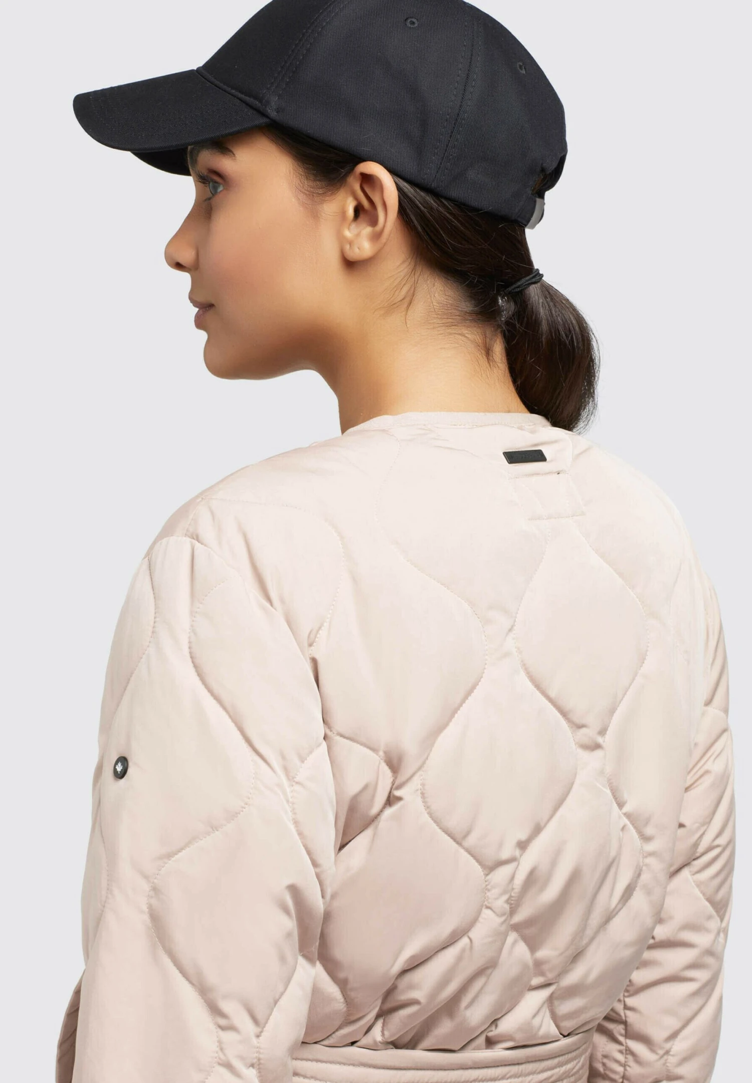 Khujo Yuna - Jas - War Pin 7 Khujo Yuna - Jas - War Pin - Afbeelding 7