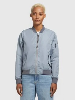 Khujo Tussenjassen Tussenjas STENCE Dames Smoky Blue -Khujo Winkel 1b7de738d8abac0dc87bbcfc631bc8d0