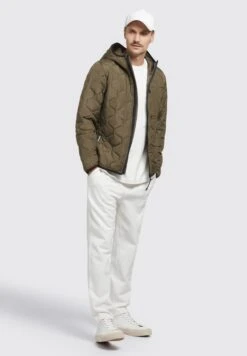 Khujo True - Jas - Olivgrün 12 Khujo True - Jas - Olivgrün -Khujo Winkel 25cba36a47074a4cb1a28c06d1359c36