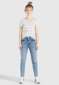 Khujo T-shirts Shirt Rafaela Dames Wit -Khujo Winkel 2d2d2410598903c3a7d627f9d76cce5a