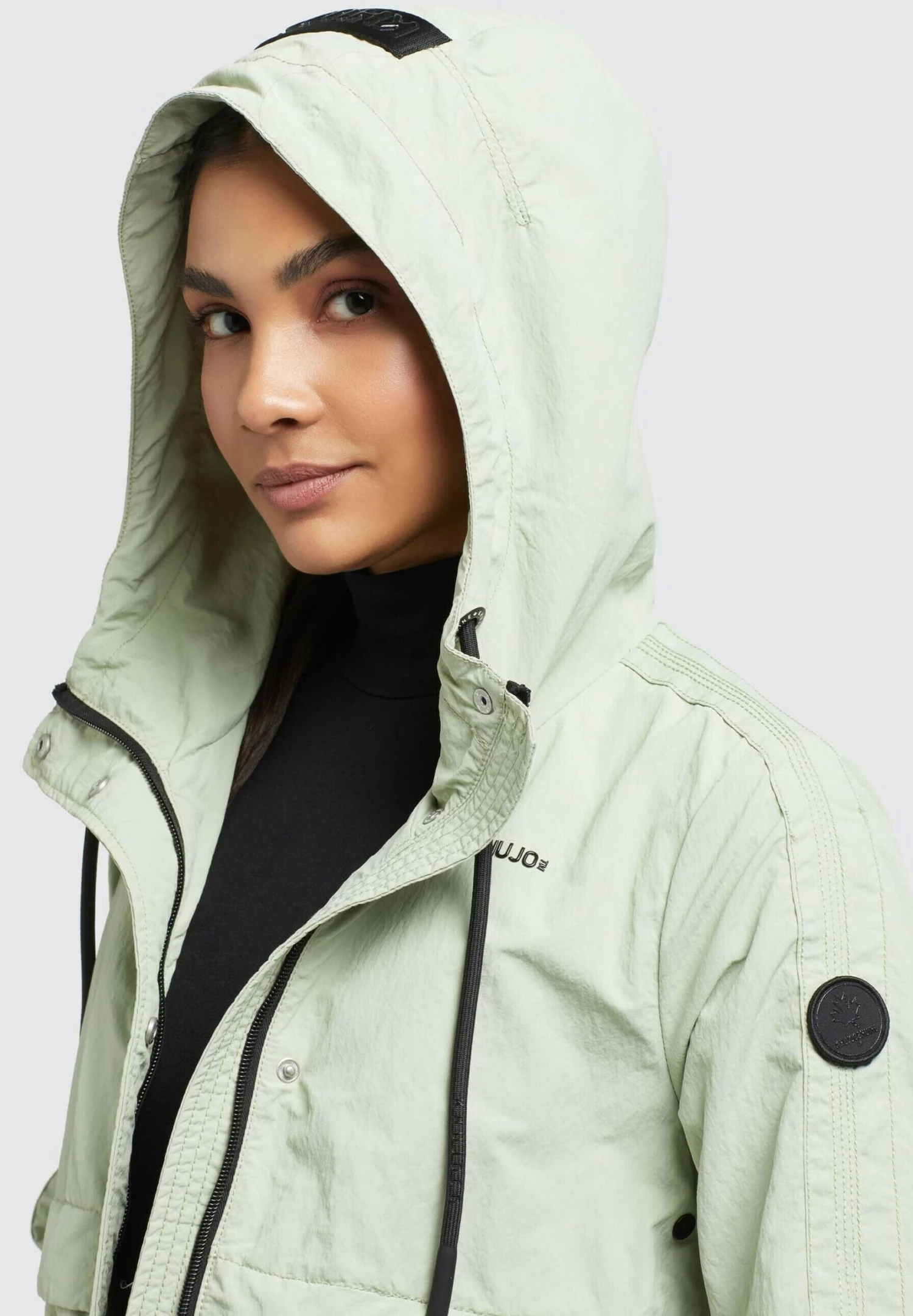 Khujo Zahira - Lichte Jas - Blassgrün 6 Khujo Zahira - Lichte Jas - Blassgrün - Afbeelding 6