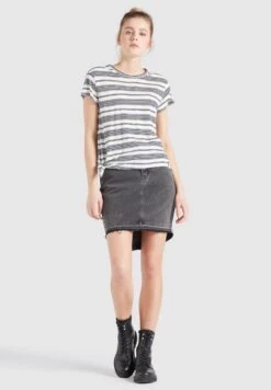 Khujo T-shirts Shirt MATAMA Dames Marine / Wit -Khujo Winkel 4bcdecd24d472913af4c1fad5c2fc957