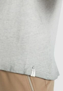 Khujo T-shirts Shirt MATAMA Dames Grijs 13 Khujo T-shirts Shirt MATAMA Dames Grijs -Khujo Winkel 4d930388235cc7abd8a1935e4621f209