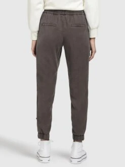 Khujo Pantalons Tapered Broek SANDI Dames Antraciet -Khujo Winkel 62224f0c9d4ef8224a0b72a3274ab9bf