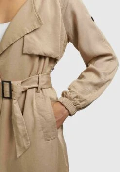 Khujo Garda - Trenchcoat - Beige 13 Khujo Garda - Trenchcoat - Beige -Khujo Winkel 743d1e2c2b4a41639d85f370101e00e1