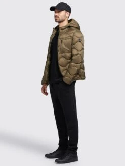 Khujo Tussenjassen Tussenjas Remo Heren Olijfgroen 13 Khujo Tussenjassen Tussenjas Remo Heren Olijfgroen -Khujo Winkel 95539316101dbacab2c0204e4537a5b1