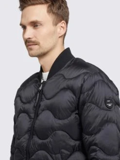 Khujo Tussenjassen Tussenjas Picco Heren Zwart -Khujo Winkel 9f359a9f06889d7b167053d17ba8491e