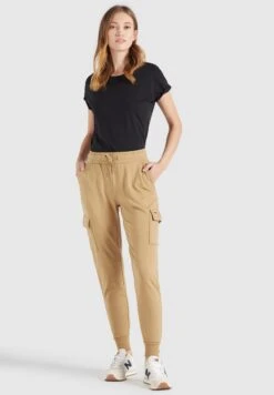 Khujo Sweatpants Tapered Cargobroek Staci Dames Beige 11 Khujo Sweatpants Tapered Cargobroek Staci Dames Beige -Khujo Winkel a5cf6182e600f197d0408842501d7e3c