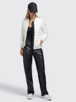 Khujo Tussenjassen Tussenjas Maude Dames Natuurwit -Khujo Winkel c0403d10dfc11b6c1eed430298ebd565