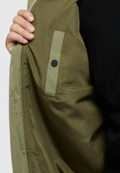 Khujo Astile2 - Bomberjacks - Olivgrün 14 Khujo Astile2 - Bomberjacks - Olivgrün -Khujo Winkel fdc89a9e167748758949924b9c135335